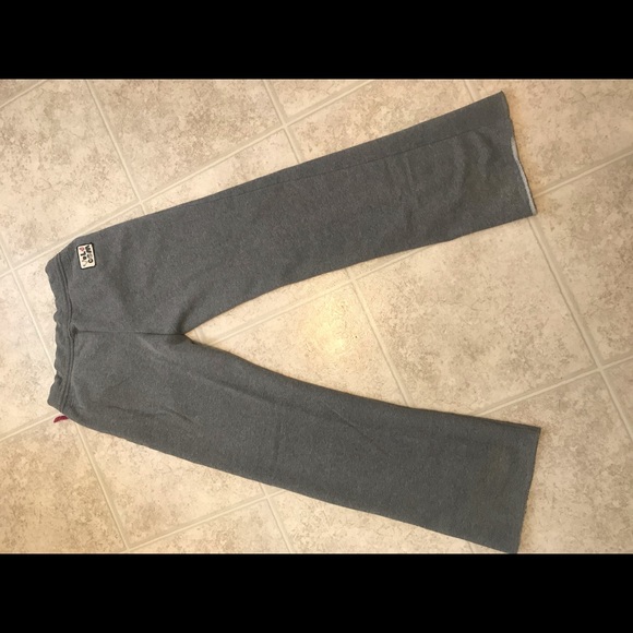 🦋 3 for $20 Volcom joggers - Picture 2 of 3